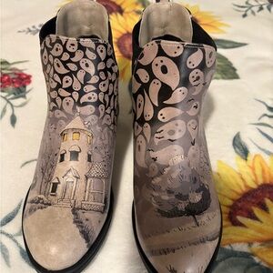 Haunted House Ghost Print Ankle Boots